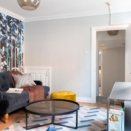 شقة The Oxford Loft - Central & Modern 2Bdr Hidden Gem المظهر الخارجي الصورة